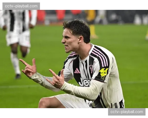 罗马3-0完胜比萨，马伦上演帽子戏法助球队追平尤文积分